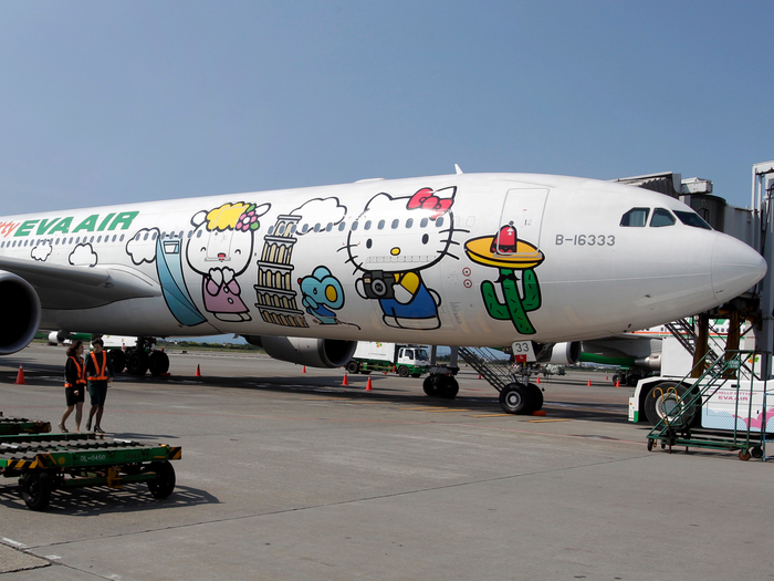 Photos: What It'S Really Like To Fly On Eva'S Hello Kitty Plane