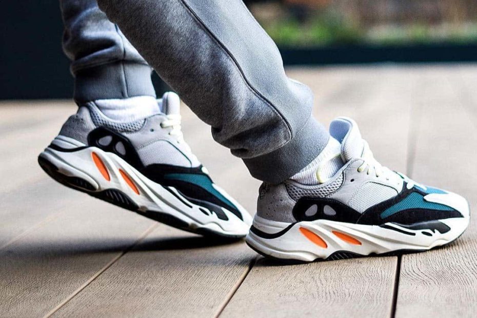 Giày Adidas Yeezy Boost 700 'Wave Runner' B75571