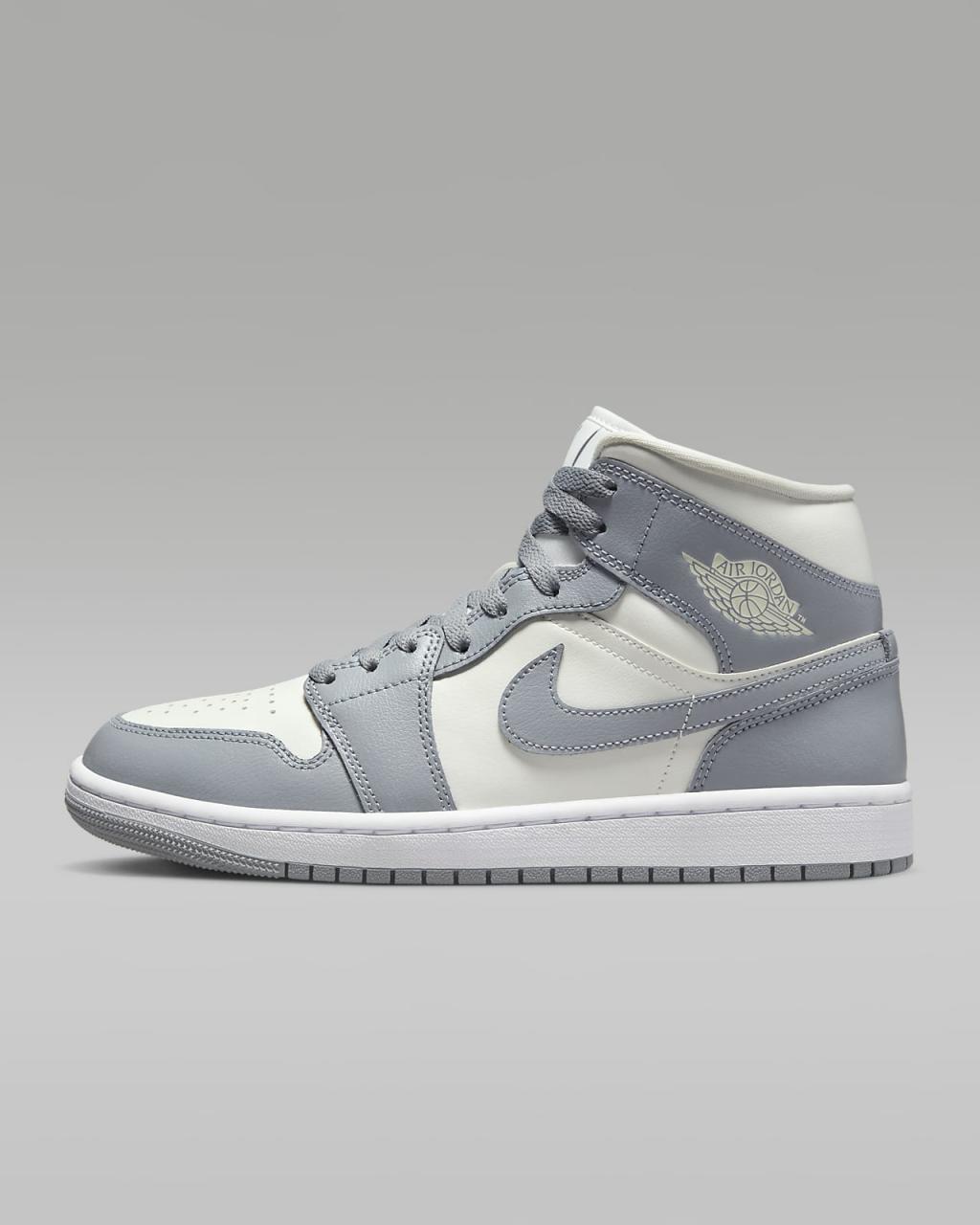 Air Jordan 1 Mid Women'S Shoes. Nike Vn