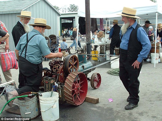 Gas Powered Lamps And Steam Powered Ice Cream Makers - The Ingenious  Solutions The Amish Use To Bring Modern Technology Into Their Lives | Daily  Mail Online