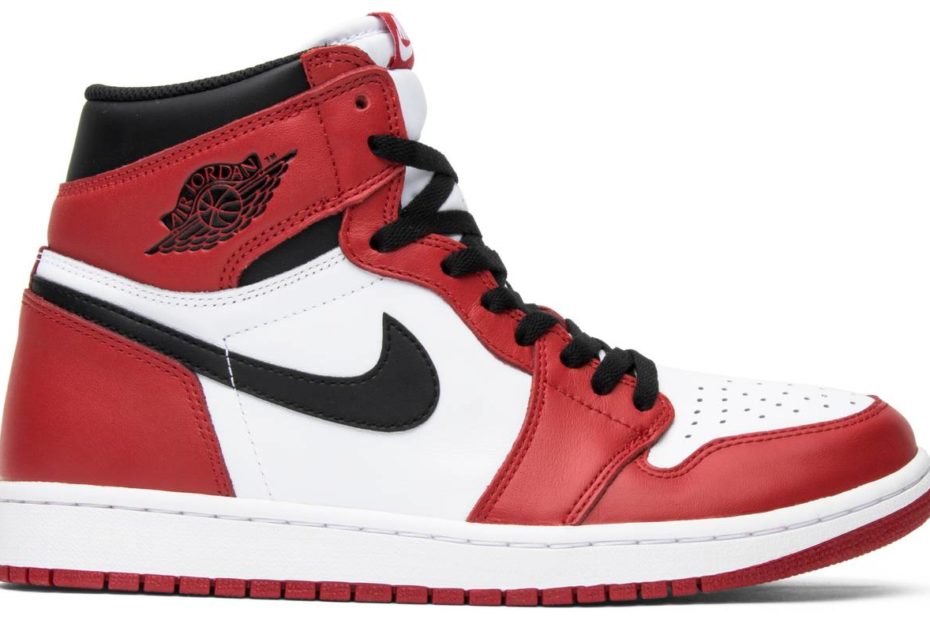 Giày Nike Air Jordan 1 Retro High Og 'Chicago' 2015 555088-101 – Hệ Thống  Phân Phối Air Jordan Chính Hãng