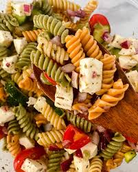 We Finally Know If Tri-Color Pasta Actually Tastes Different Based On Color