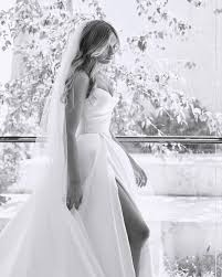 Ivory Vs White Wedding Dress: 6 Tips To Make Your Dress Sparkle - Milestone  Events Group