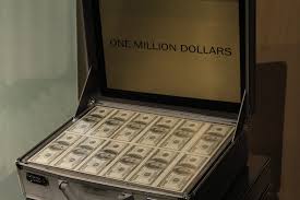 How Big Of A Briefcase Is Needed To Hold 1 Million Dollars? - Quora